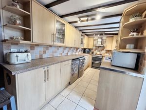 Kitchen- click for photo gallery